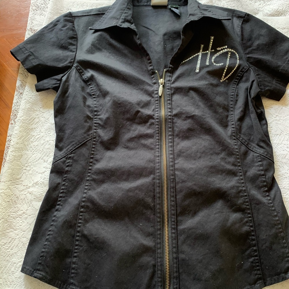 Women’s zip front Harley shirt
